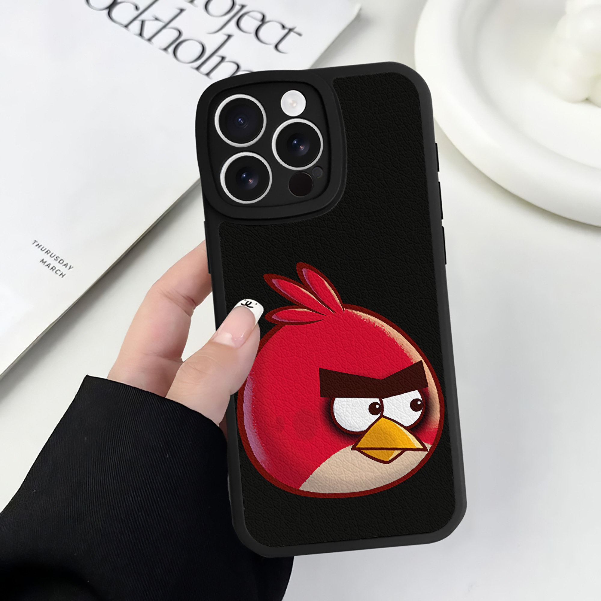 （画像用） Angry Birds アングリーバード 【iPhone 16シリーズ対応】シリコンスマホケース（レザー調） 材質：シリコン